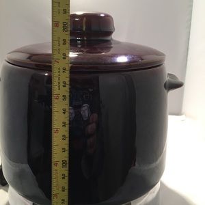 Vintage stoneware fondue pot‎